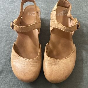 Dansko Tiffany Tan shoes.